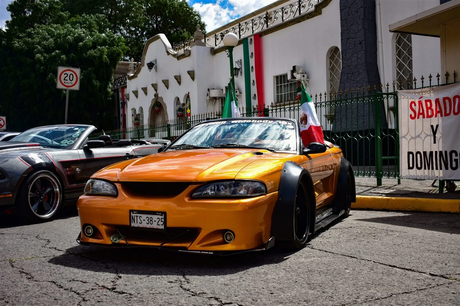 Desfile 07 — Desfile 15 de Septiembre · 2023. Fotografía de José Alejandro Armenta, artista del auto y la vida cotidiana en Tlaxcala.