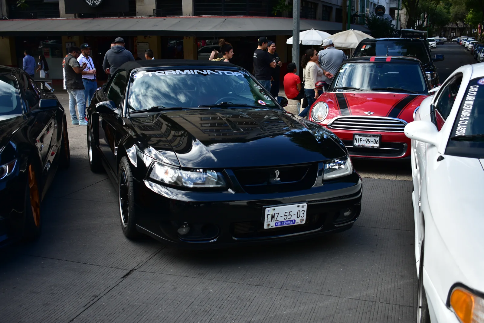 Contingente en marcha 29 — Desfile 15 de Septiembre · 2023. Fotografía de José Alejandro Armenta, artista del auto y la vida cotidiana en Tlaxcala.