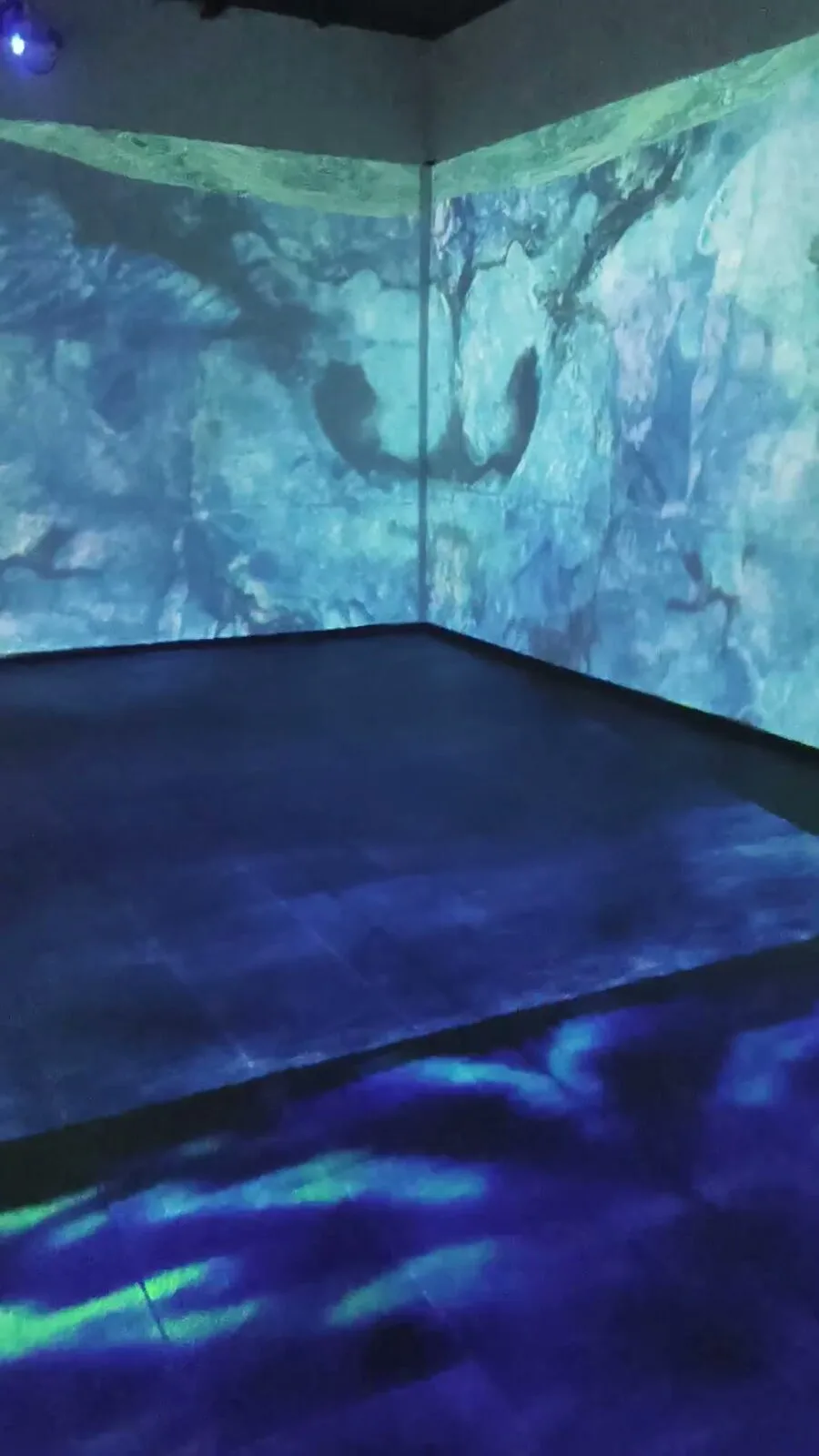 Amador Montes · 01 — video mapping de José Alejandro Armenta.