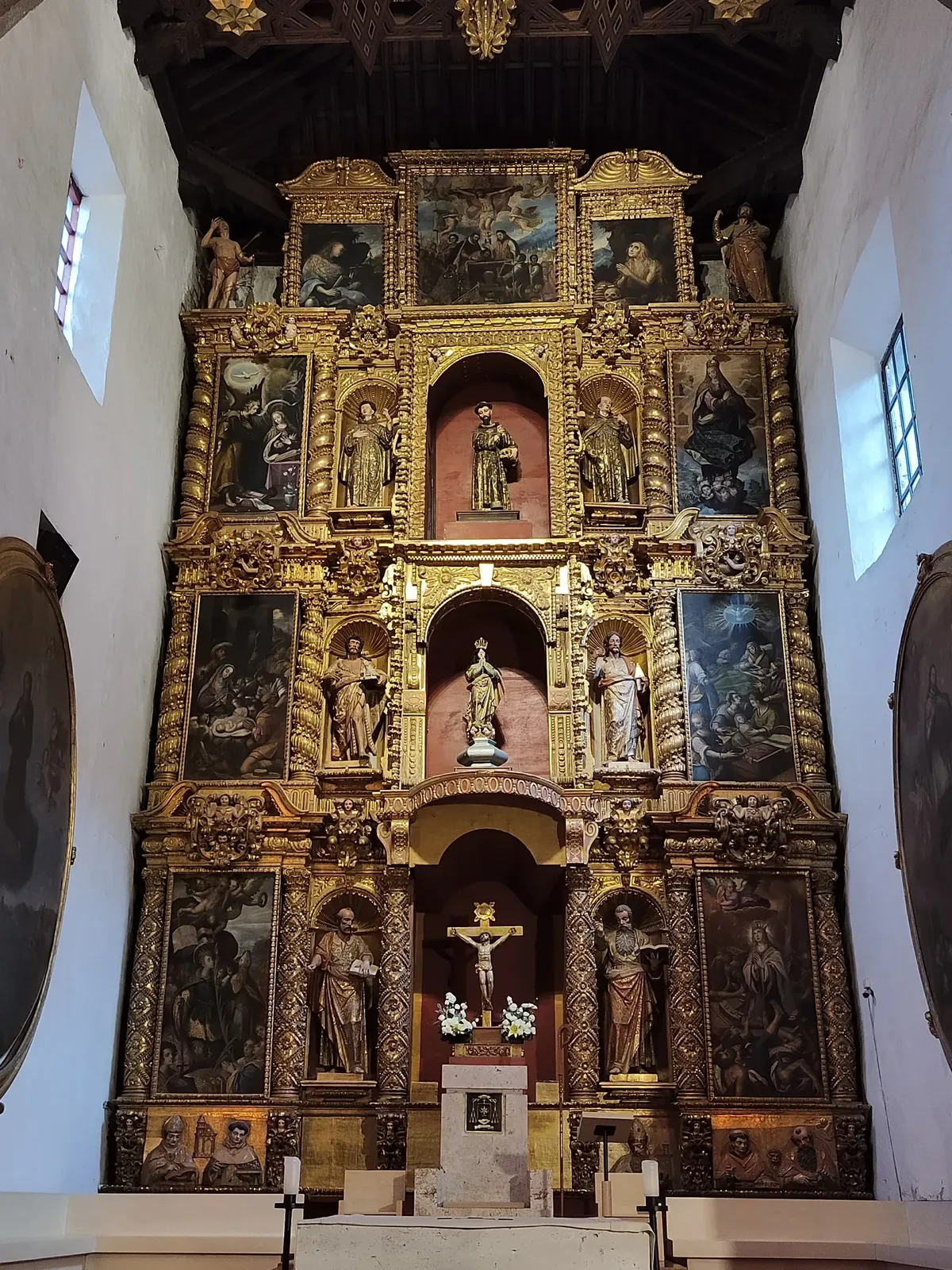 Exposición textil — 1 de 3. Video mapping de José Alejandro Armenta en Tlaxcala.